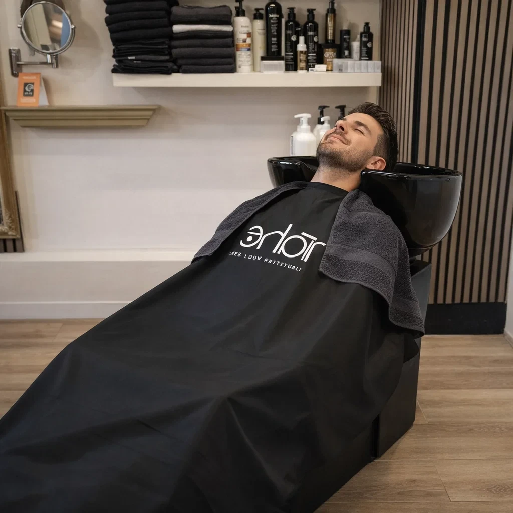 Haar wassen in de salon